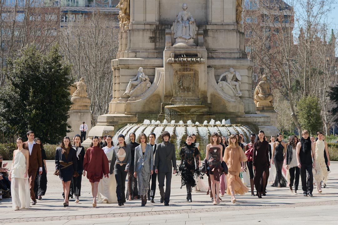 web desfile evento inaugural omoda madrid es moda 0326 express pablo paniagua 0125